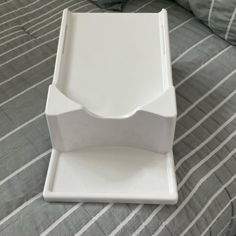 Laundry Detergent Holder for large laundry bottles